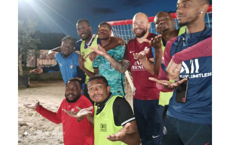 SENIORS R1 : Moissy Plage et Amical contre Tours